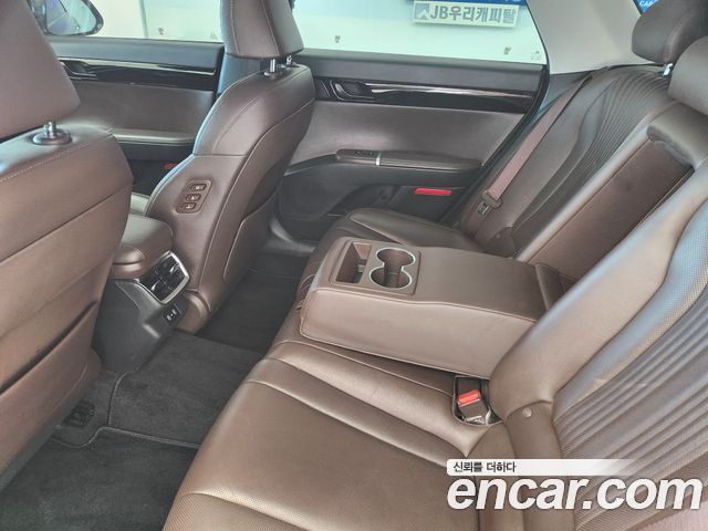 Hyundai Grandeur (GN7) 3.5 LPG 2WD Exclusive 2023 — фото 10