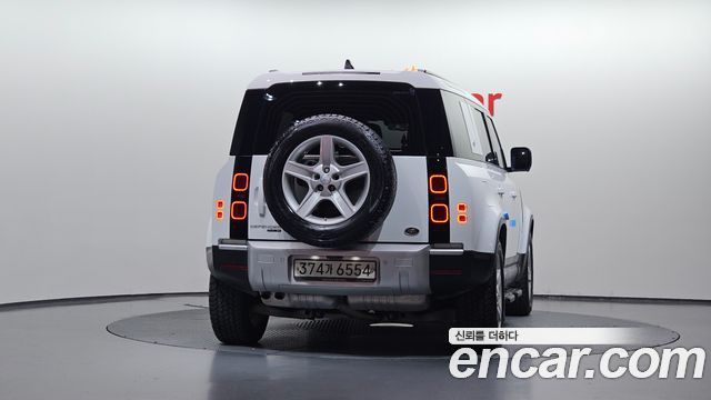 Land Rover Defender (L663) 110 D240 SE 2020 — фото 4