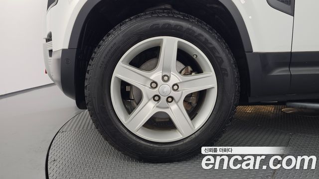 Land Rover Defender (L663) 110 D240 SE 2020 — фото 5