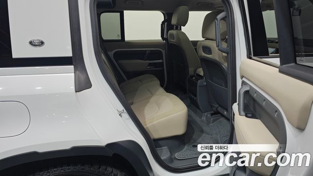 Land Rover Defender (L663) 110 D240 SE 2020 — фото 15