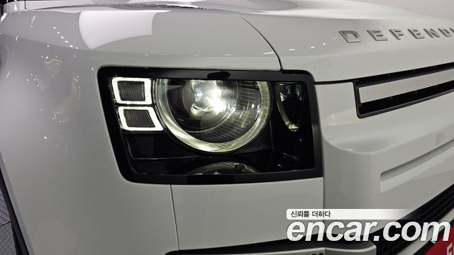 Land Rover Defender (L663) 110 D240 SE 2020 — фото 28