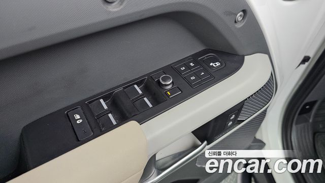 Land Rover Defender (L663) 110 D240 SE 2020 — фото 34