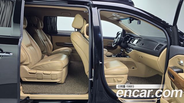 Kia Carnival Gasoline 9-seater Hi-Limousine Noblesse 2018 — фото 11