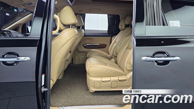 Kia Carnival Gasoline 9-seater Hi-Limousine Noblesse 2018 — фото 12