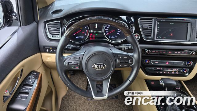 Kia Carnival Gasoline 9-seater Hi-Limousine Noblesse 2018 — фото 13