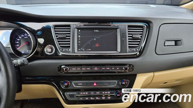Kia Carnival Gasoline 9-seater Hi-Limousine Noblesse 2018 — фото 14