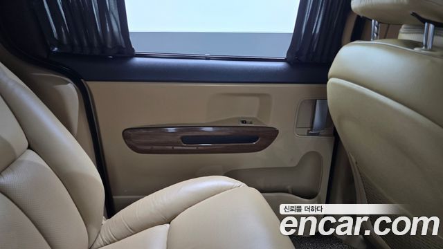 Kia Carnival Gasoline 9-seater Hi-Limousine Noblesse 2018 — фото 25