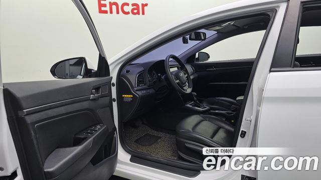 Hyundai Avante (AD) 1.6 GDI Value Plus 2018 — фото 10