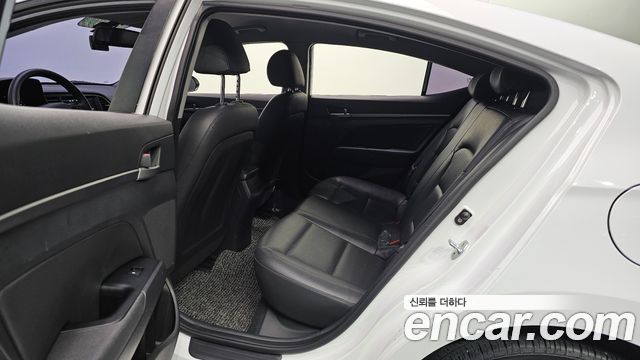 Hyundai Avante (AD) 1.6 GDI Value Plus 2018 — фото 11