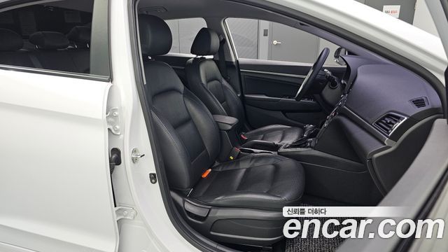 Hyundai Avante (AD) 1.6 GDI Value Plus 2018 — фото 12