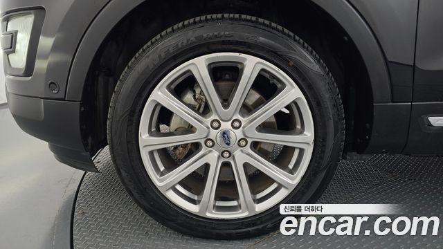 Ford Explorer 2.3 Limited 4WD 5th 2017 — фото 5