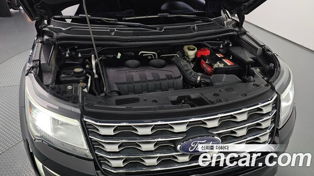 Ford Explorer 2.3 Limited 4WD 5th 2017 — фото 6