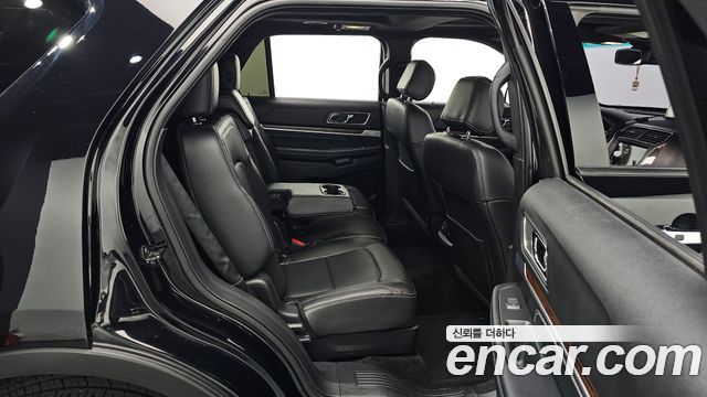 Ford Explorer 2.3 Limited 4WD 5th 2017 — фото 15