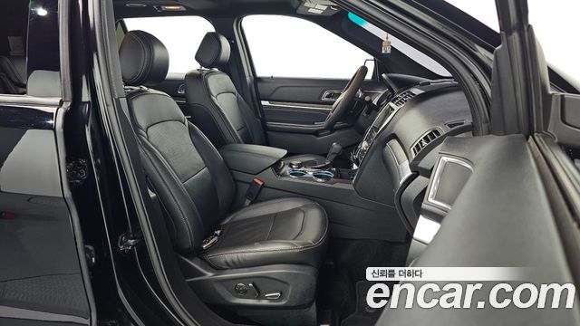 Ford Explorer 2.3 Limited 4WD 5th 2017 — фото 32