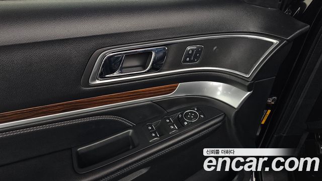 Ford Explorer 2.3 Limited 4WD 5th 2017 — фото 41