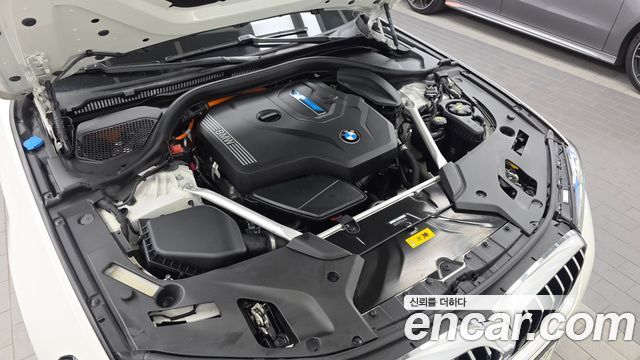 BMW 5 Series (G30) 530e Luxury 2023 — фото 6
