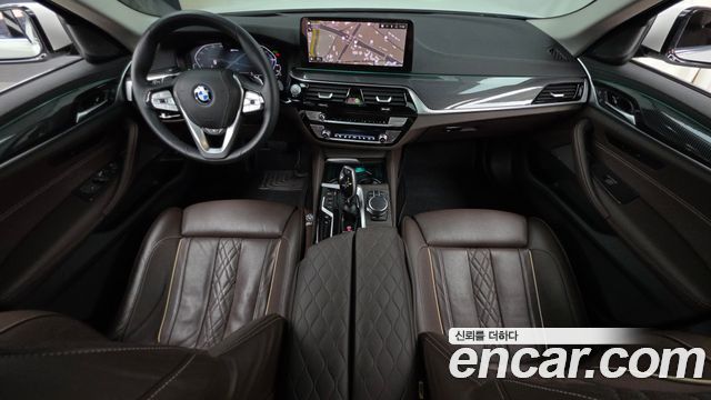 BMW 5 Series (G30) 530e Luxury 2023 — фото 7