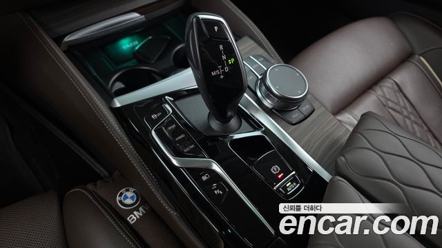 BMW 5 Series (G30) 530e Luxury 2023 — фото 9