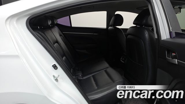 Hyundai Avante (AD) 1.6 GDI Modern 2016 — фото 11