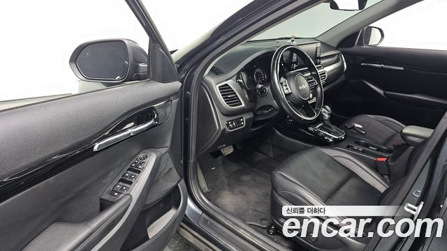 Kia Seltos Gasoline 1.6 Turbo 2WD Signature 2023 — фото 10