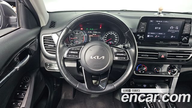 Kia Seltos Gasoline 1.6 Turbo 2WD Signature 2023 — фото 12
