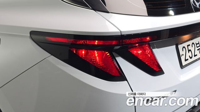 Hyundai Tucson Hybrid (NX4) Premium 2WD 2022 — фото 23