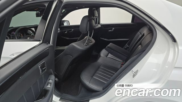 Mercedes-Benz E-Class (W212) E220 Bluetec Avantgarde Sport 2016 — фото 11