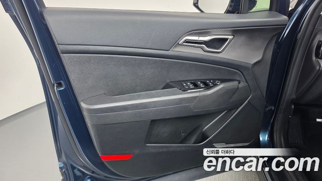 Kia Sportage (V) Diesel 2.0 2WD Prestige 2022 — фото 24