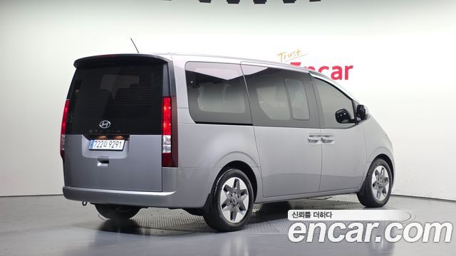 Hyundai Staria L3.5 Tourer 11-Seater Modern 2025 — фото 2