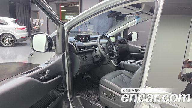 Hyundai Staria L3.5 Tourer 11-Seater Modern 2025 — фото 10