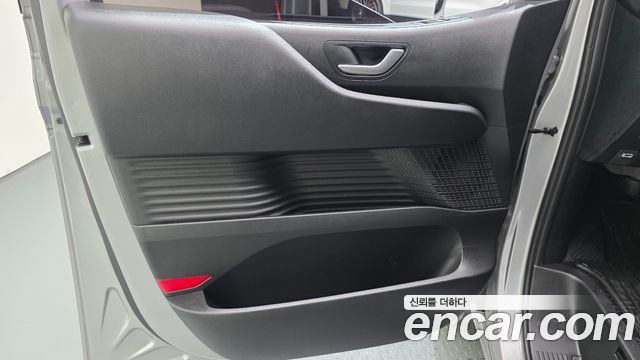 Hyundai Staria L3.5 Tourer 11-Seater Modern 2025 — фото 24