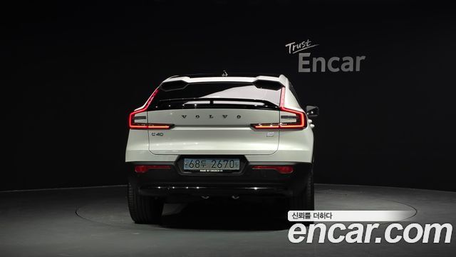 Volvo C40 Recharge Twin Ultimate 2023 — фото 4