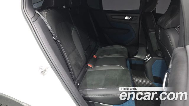 Volvo C40 Recharge Twin Ultimate 2023 — фото 12