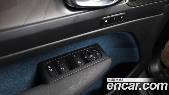 Volvo C40 Recharge Twin Ultimate 2023 — фото 17