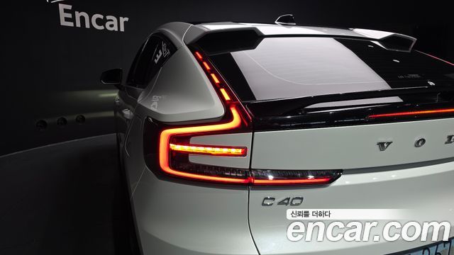Volvo C40 Recharge Twin Ultimate 2023 — фото 23