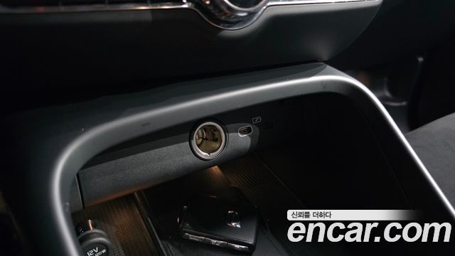 Volvo C40 Recharge Twin Ultimate 2023 — фото 26