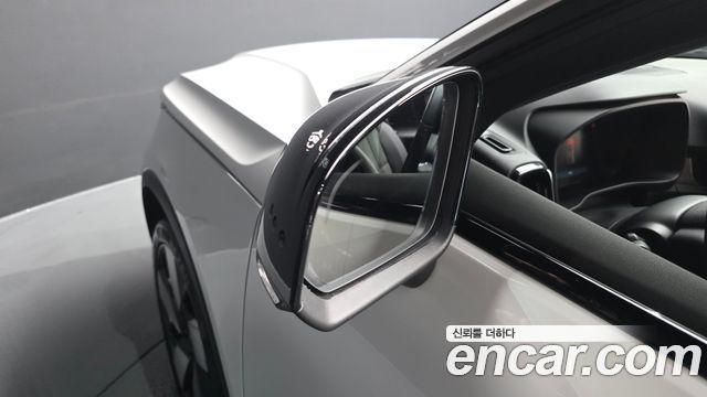Volvo C40 Recharge Twin Ultimate 2023 — фото 33
