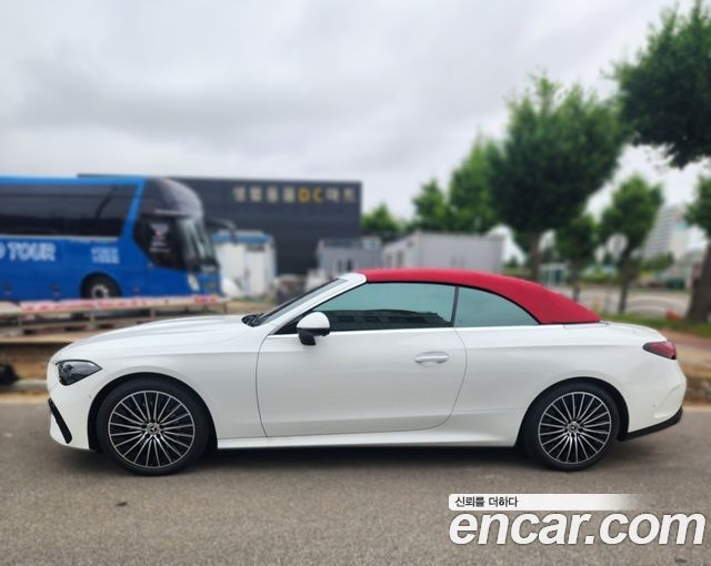 Mercedes-Benz CLE-Class (C236) CLE200 Cabriolet 2025 — фото 3