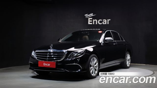 Mercedes-Benz E-Class (W213) E220d 4MATIC Exclusive 2017 — фото 1