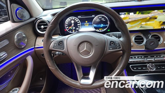 Mercedes-Benz E-Class (W213) E220d 4MATIC Exclusive 2017 — фото 12