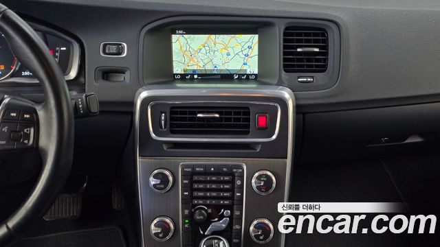 Volvo S60 D3 2nd 2016 — фото 16