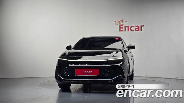 Toyota Crown Crossover 2.4 4WD Dual Boost HYbrid 2026 — фото 3