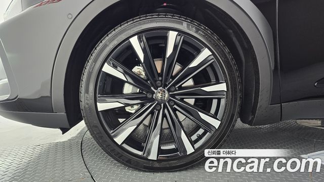 Toyota Crown Crossover 2.4 4WD Dual Boost HYbrid 2026 — фото 5