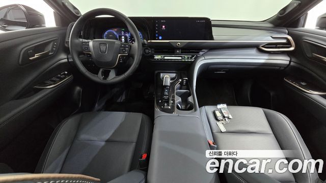 Toyota Crown Crossover 2.4 4WD Dual Boost HYbrid 2026 — фото 7