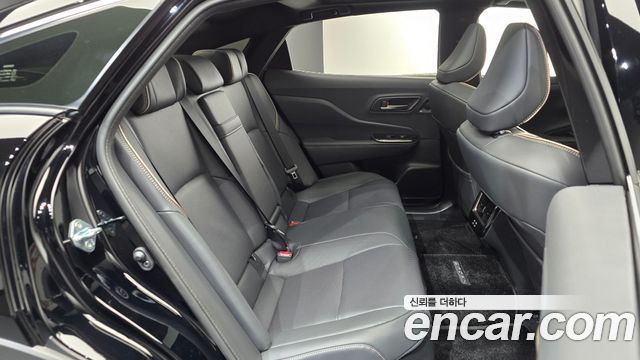 Toyota Crown Crossover 2.4 4WD Dual Boost HYbrid 2026 — фото 11