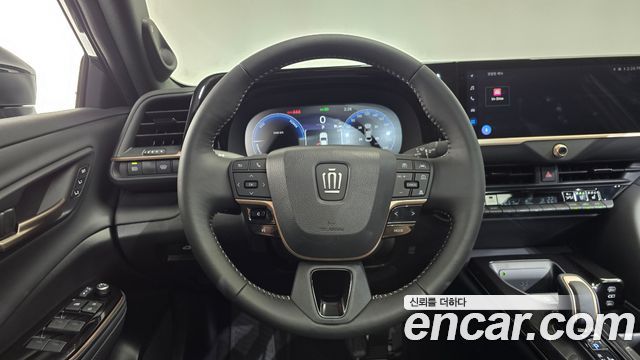 Toyota Crown Crossover 2.4 4WD Dual Boost HYbrid 2026 — фото 13