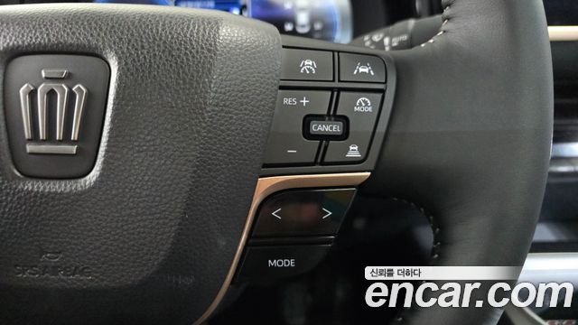 Toyota Crown Crossover 2.4 4WD Dual Boost HYbrid 2026 — фото 16