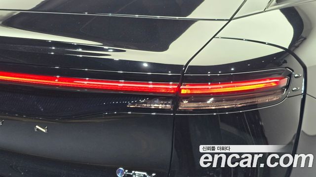 Toyota Crown Crossover 2.4 4WD Dual Boost HYbrid 2026 — фото 23
