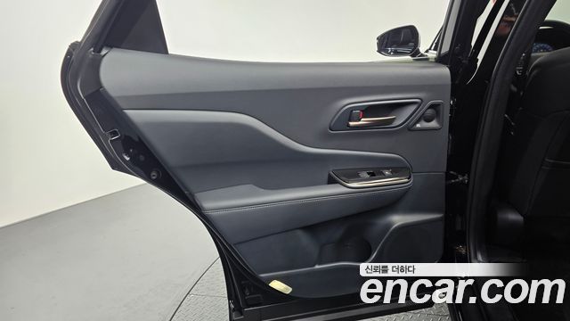 Toyota Crown Crossover 2.4 4WD Dual Boost HYbrid 2026 — фото 25