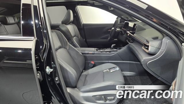Toyota Crown Crossover 2.4 4WD Dual Boost HYbrid 2026 — фото 26